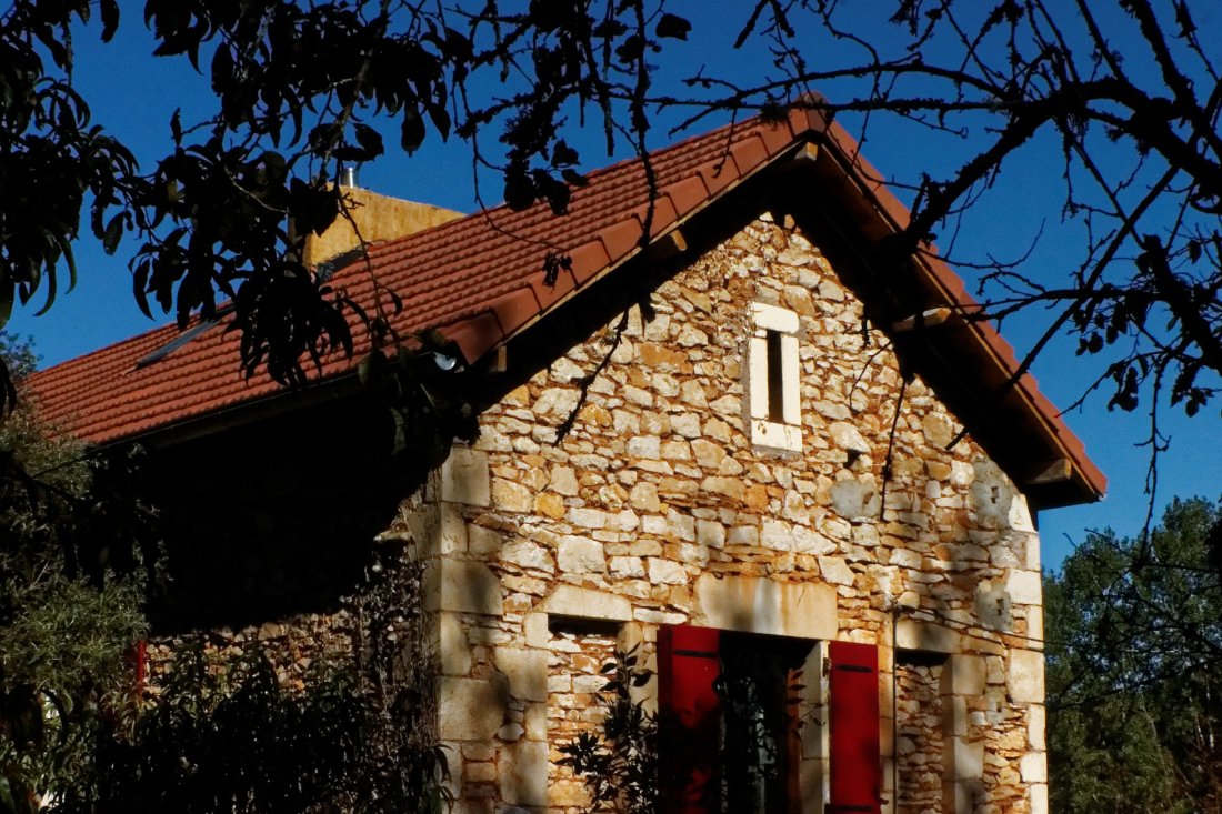 Rénovation maison toiture deux pentes 